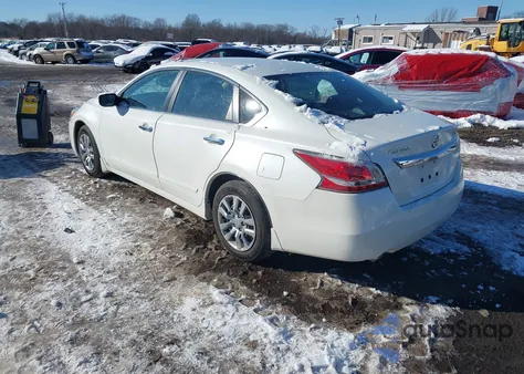 2015 Nissan Altima 2.5 S from USA, damaged, VIN 1N4AL3AP0FN335267
